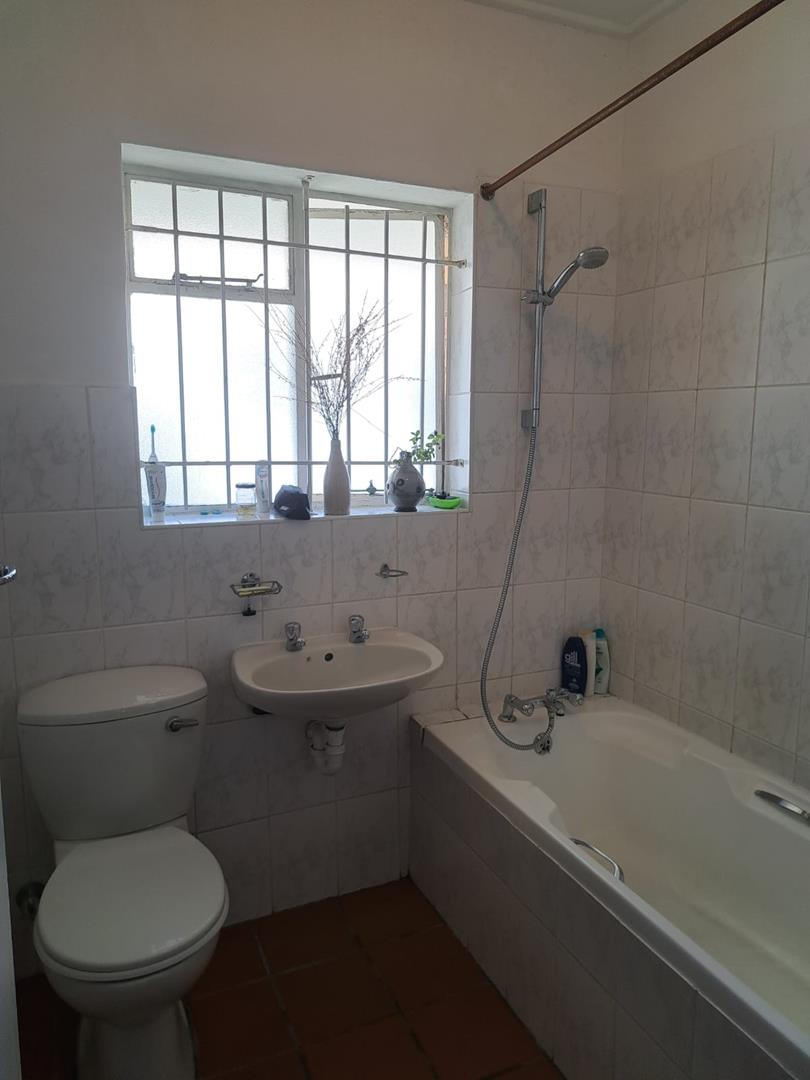 To Let 1 Bedroom Property for Rent in Sea Point Western Cape